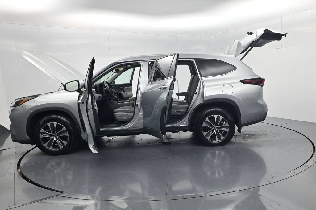 2024 Toyota Highlander Hybrid XLE