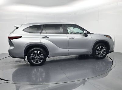 2024 Toyota Highlander Hybrid XLE