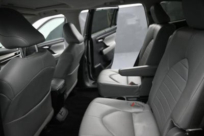 2024 Toyota Highlander Hybrid XLE