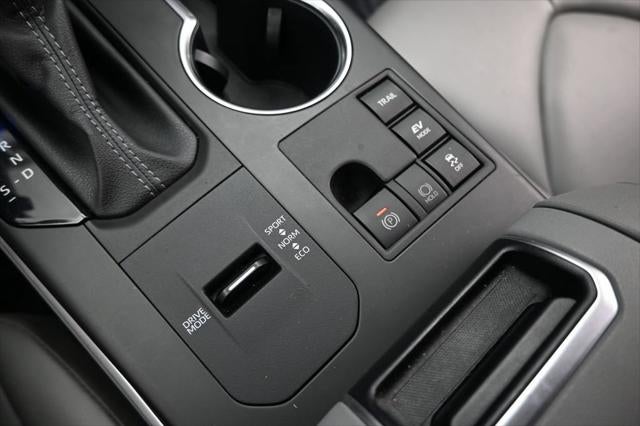 2024 Toyota Highlander Hybrid XLE