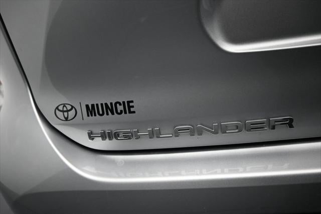 2024 Toyota Highlander Hybrid XLE
