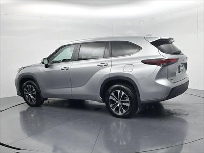 2024 Toyota Highlander Hybrid XLE