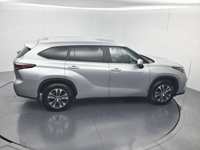 2024 Toyota Highlander Hybrid XLE