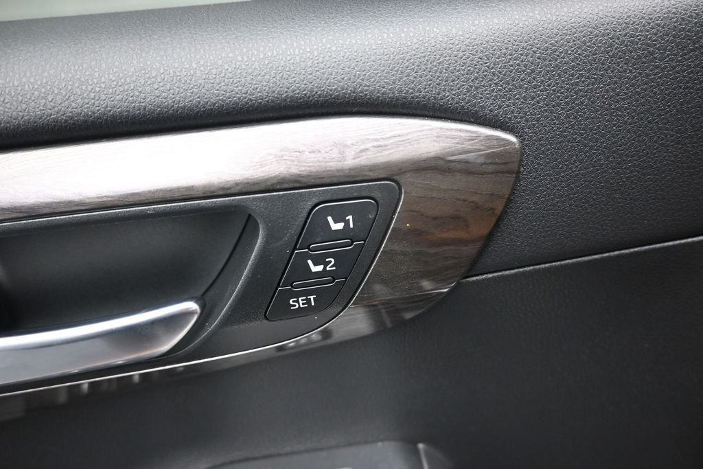 2024 Toyota Highlander Platinum