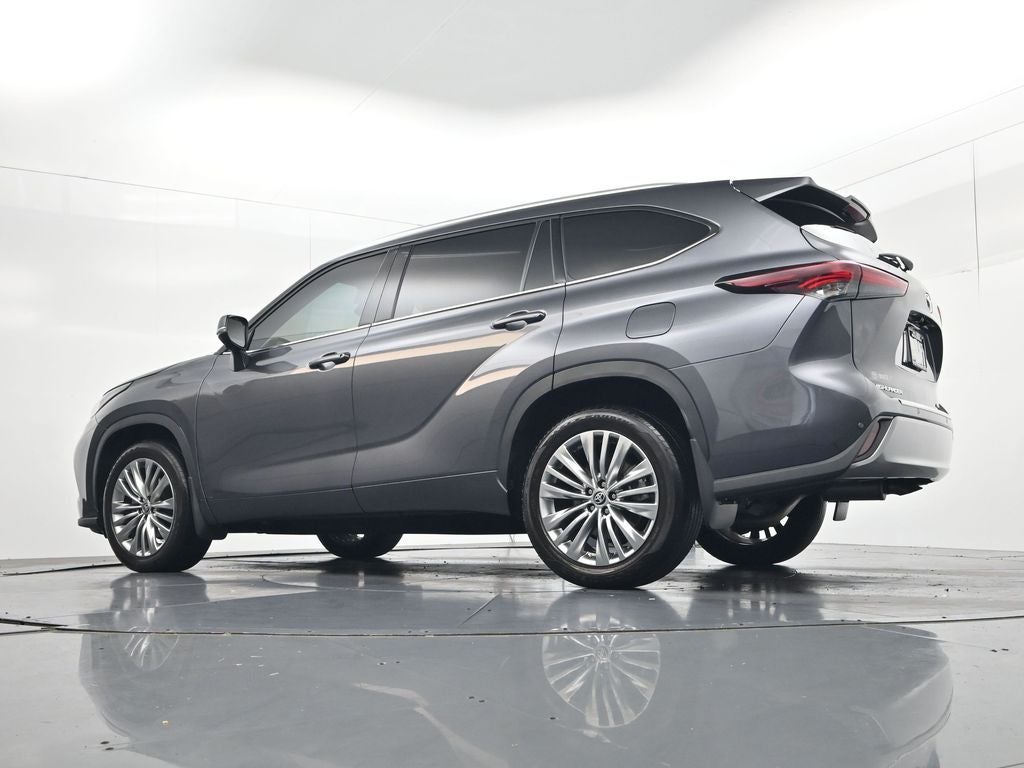 2024 Toyota Highlander Platinum