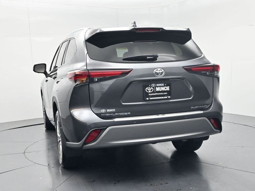 2024 Toyota Highlander Platinum