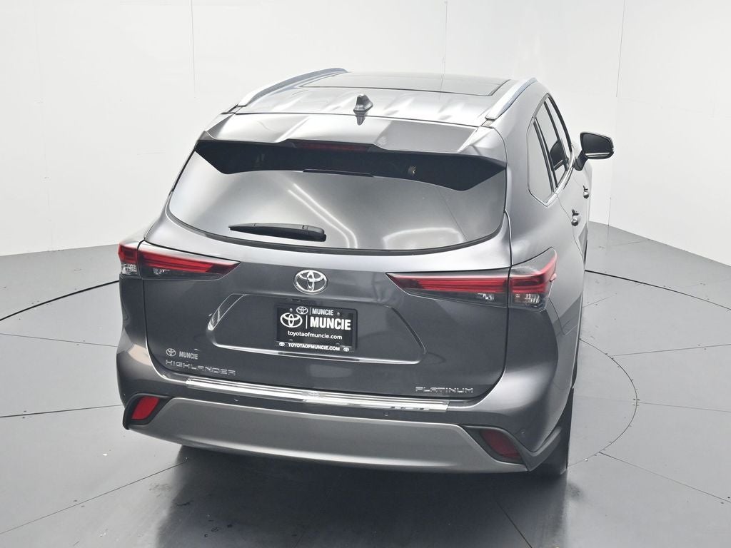 2024 Toyota Highlander Platinum