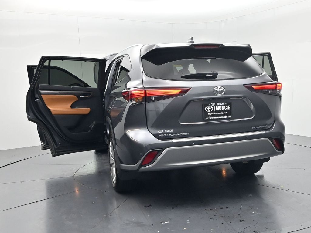 2024 Toyota Highlander Platinum