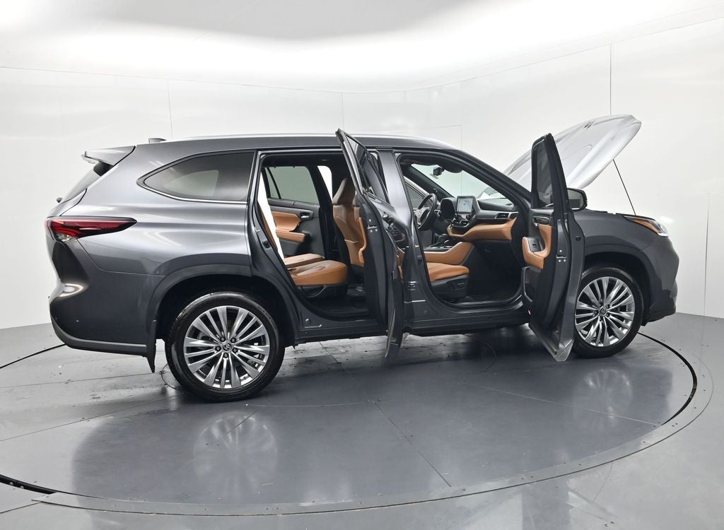 2024 Toyota Highlander Platinum