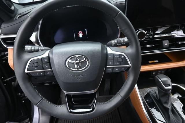 2024 Toyota Highlander Platinum