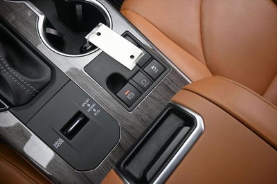 2024 Toyota Highlander Platinum