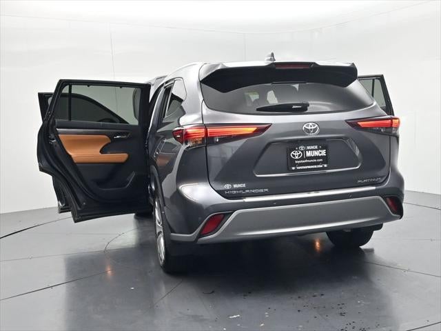 2024 Toyota Highlander Platinum