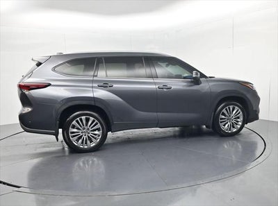 2024 Toyota Highlander Platinum