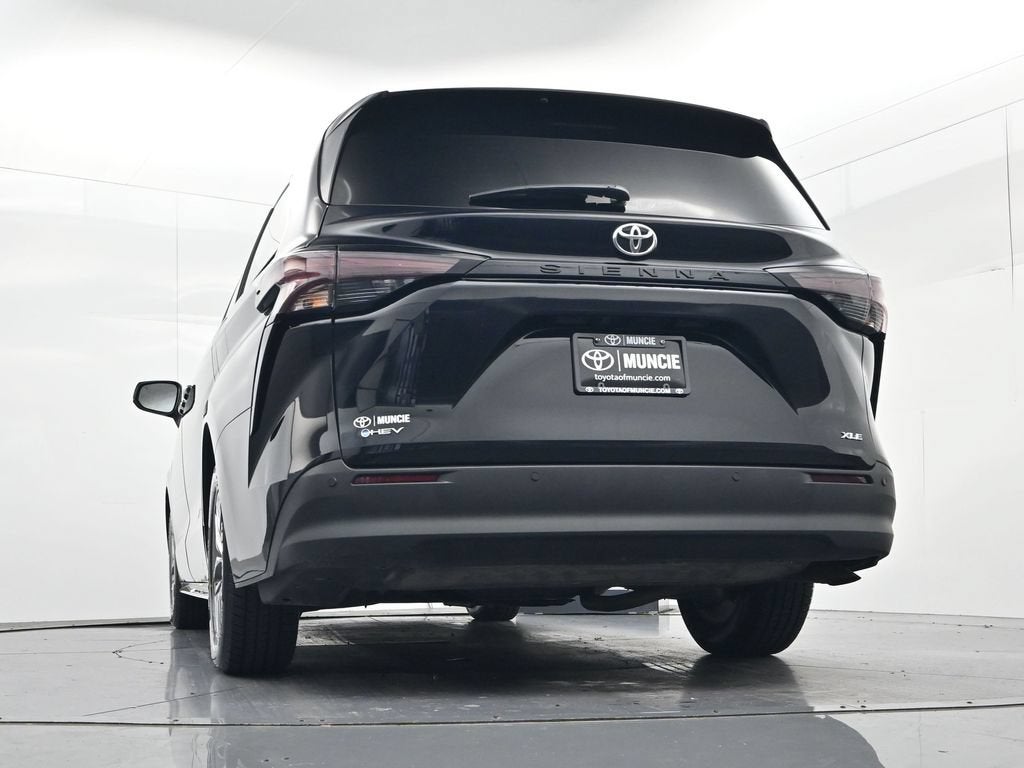 2026 Toyota Sienna XLE 8 Passenger