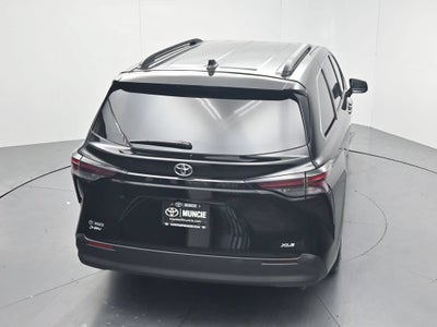 2026 Toyota Sienna XLE 8 Passenger