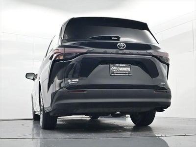 2026 Toyota Sienna XLE 8 Passenger