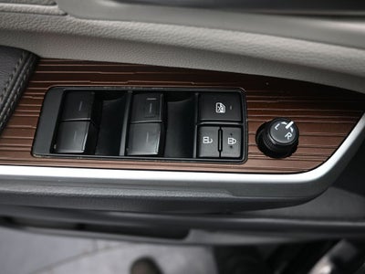 2024 Toyota Sienna XLE 8 Passenger