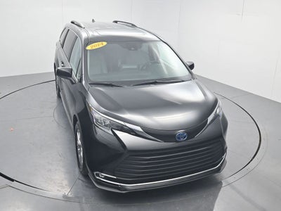 2024 Toyota Sienna XLE 8 Passenger