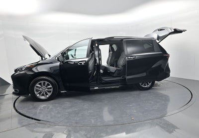 2024 Toyota Sienna XLE 8 Passenger