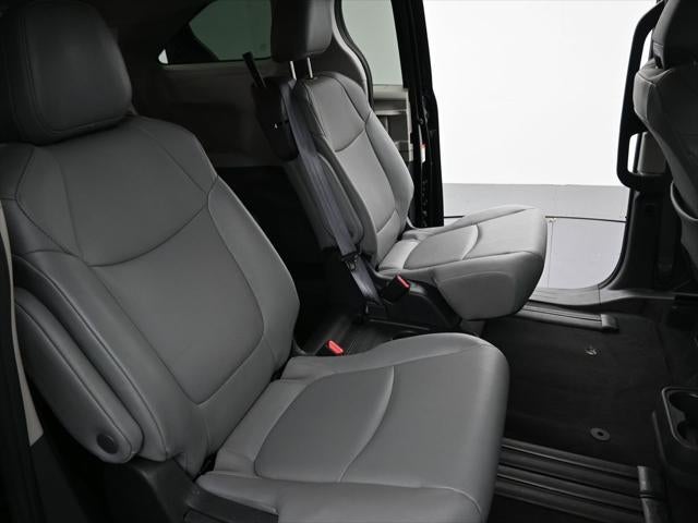 2024 Toyota Sienna XLE 8 Passenger