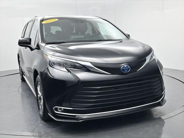 2024 Toyota Sienna XLE 8 Passenger