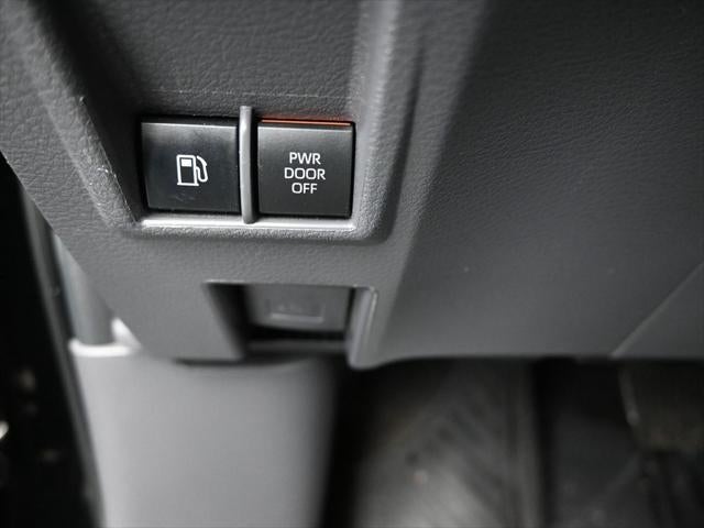 2024 Toyota Sienna XLE 8 Passenger