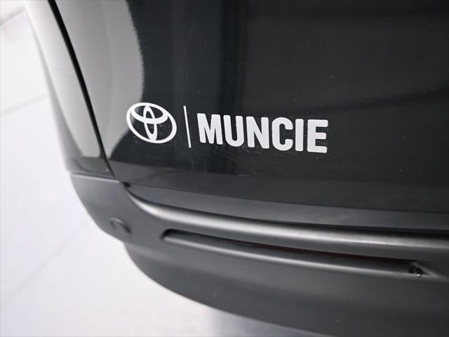 2024 Toyota Sienna XLE 8 Passenger