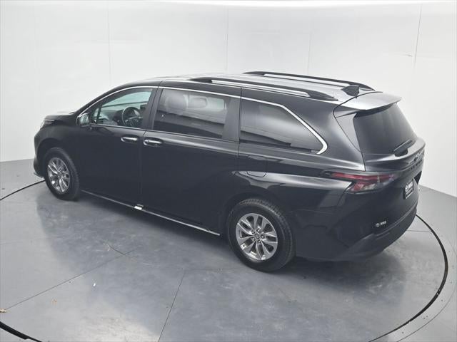 2024 Toyota Sienna XLE 8 Passenger