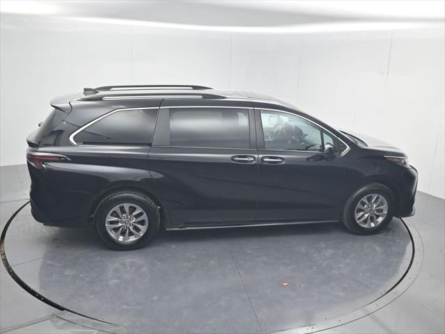 2024 Toyota Sienna XLE 8 Passenger