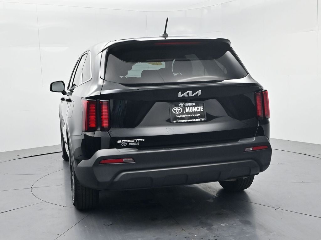 2023 Kia Sorento LX