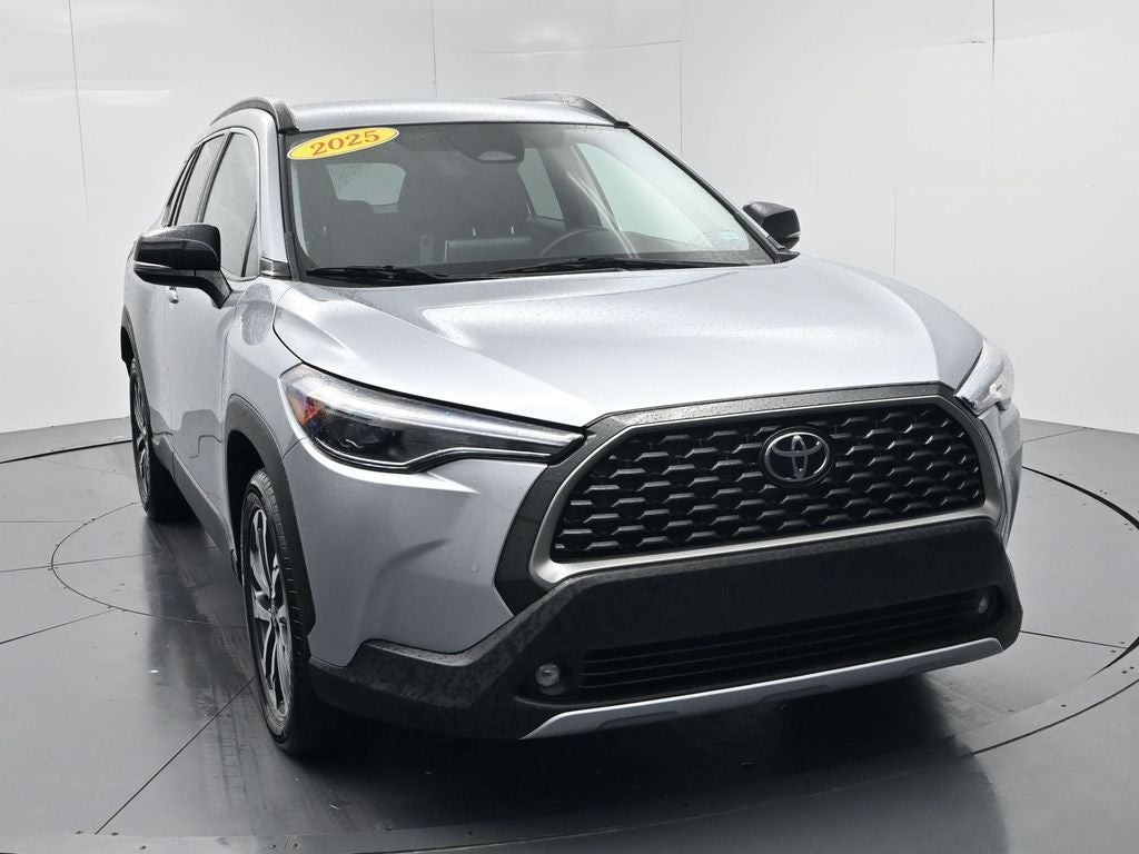 2025 Toyota Corolla Cross XLE