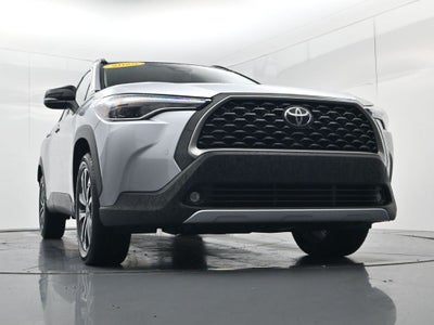 2025 Toyota Corolla Cross XLE