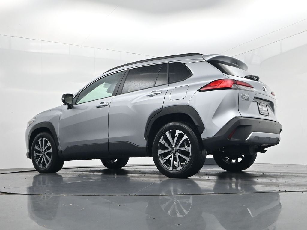 2025 Toyota Corolla Cross XLE