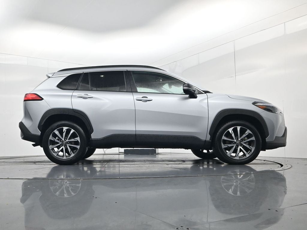 2025 Toyota Corolla Cross XLE