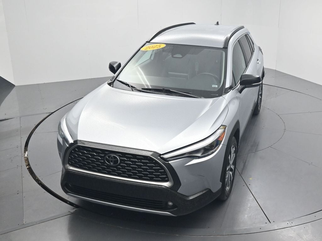 2025 Toyota Corolla Cross XLE