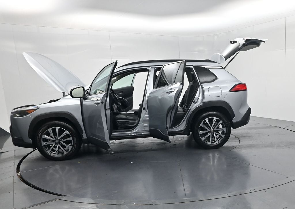 2025 Toyota Corolla Cross XLE