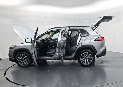 2025 Toyota Corolla Cross XLE