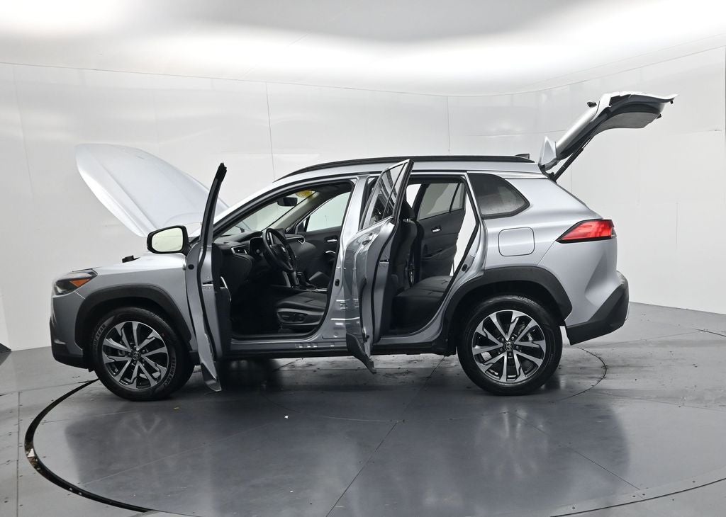 2025 Toyota Corolla Cross XLE