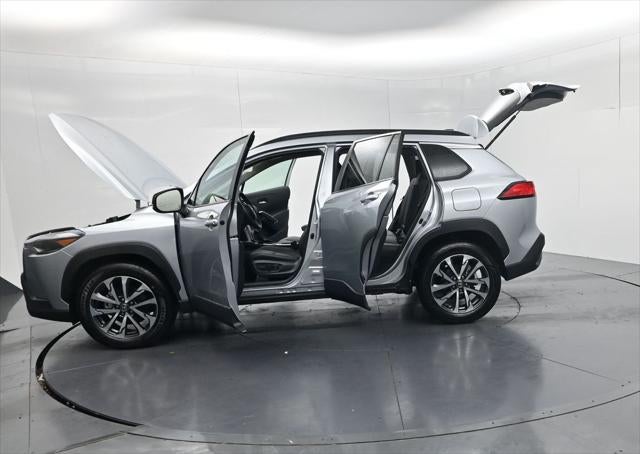 2025 Toyota Corolla Cross XLE