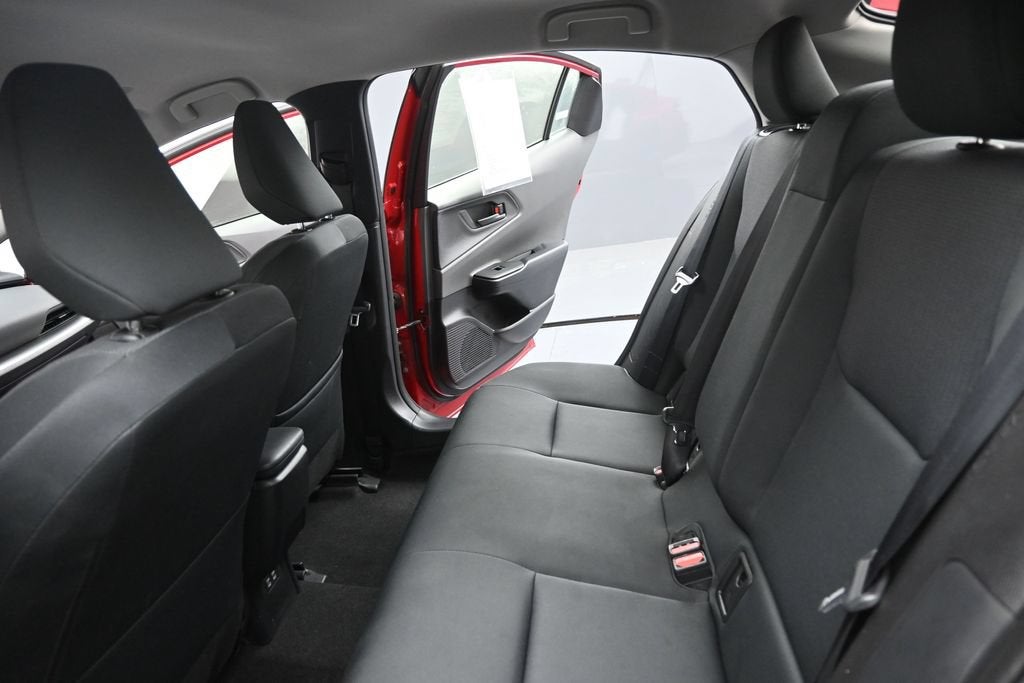2025 Toyota Prius LE