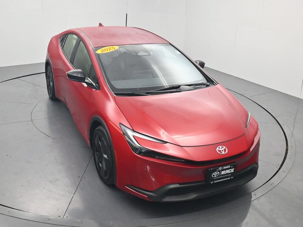 2025 Toyota Prius LE