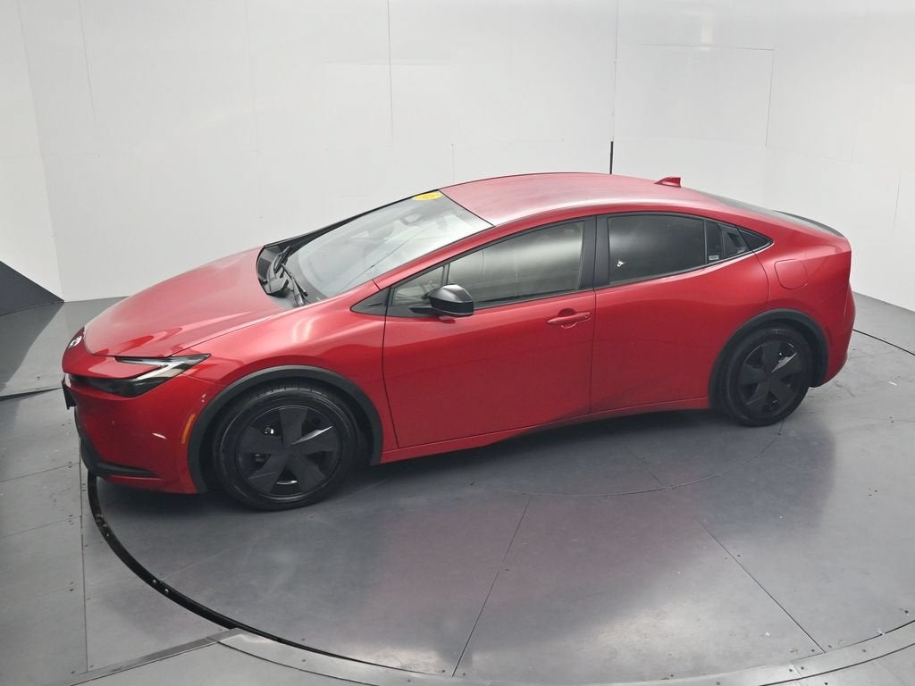 2025 Toyota Prius LE