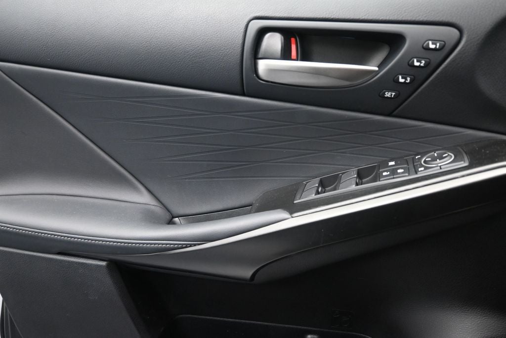 2024 Lexus IS 300