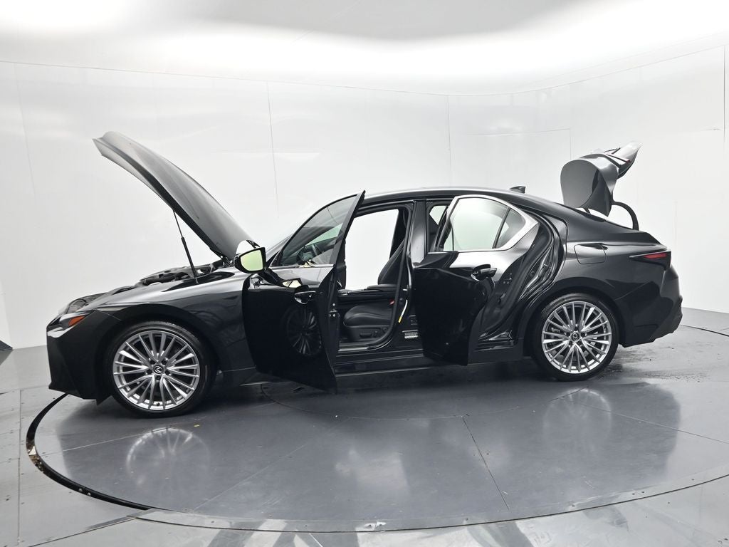 2024 Lexus IS 300