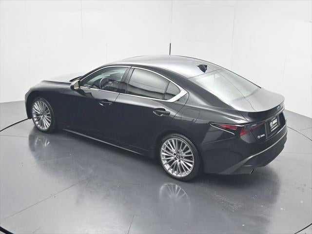 2024 Lexus IS 300