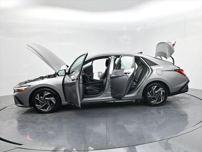 2024 Hyundai Elantra Limited