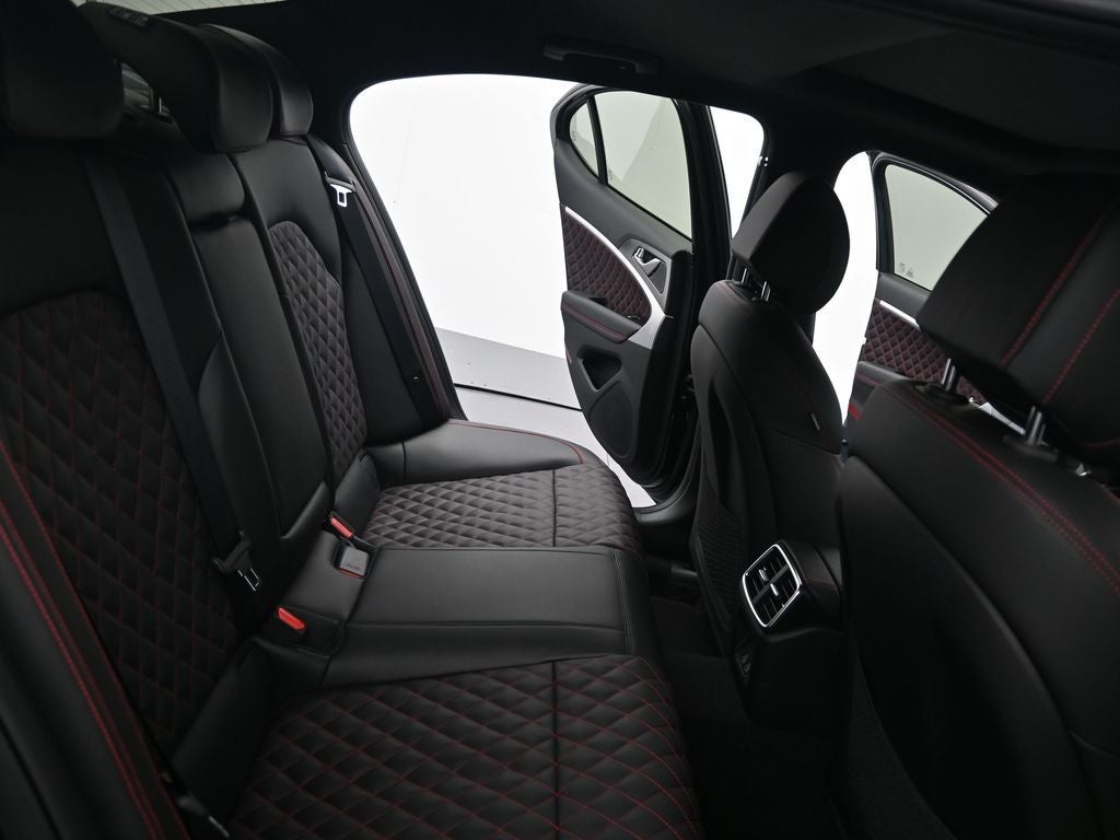 2025 Genesis G70 3.3T Sport Prestige