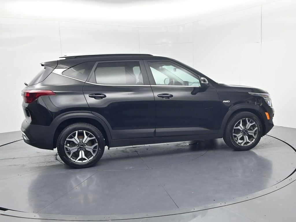 2023 Kia Seltos EX