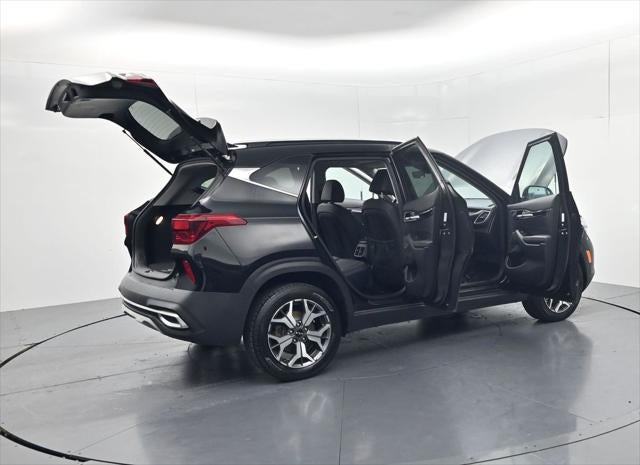 2023 Kia Seltos EX