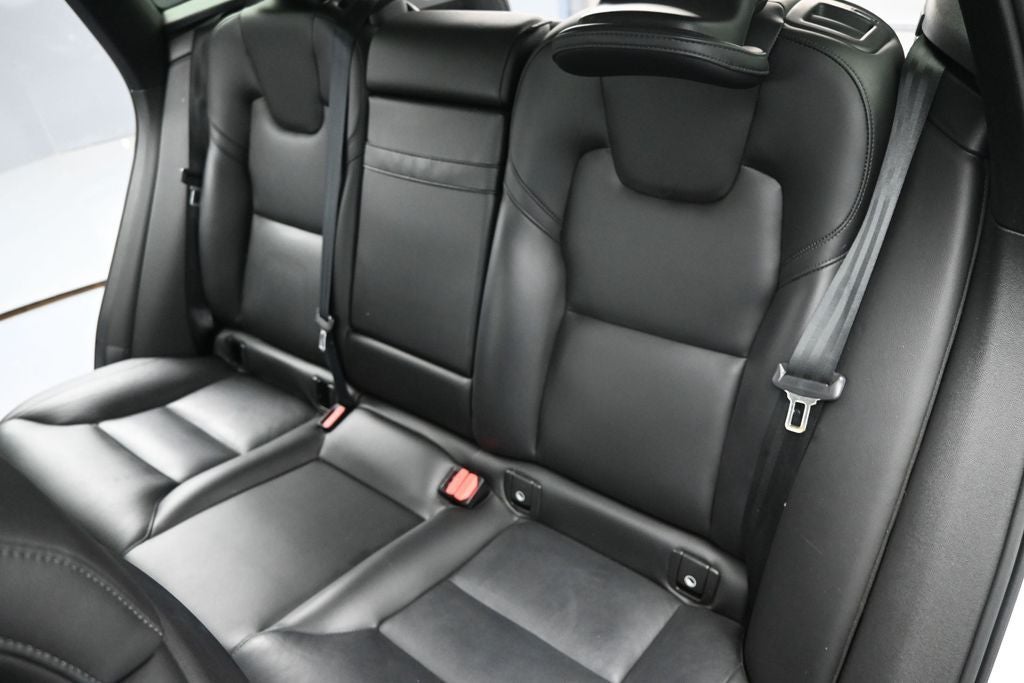 2019 Volvo XC60 T5 Momentum